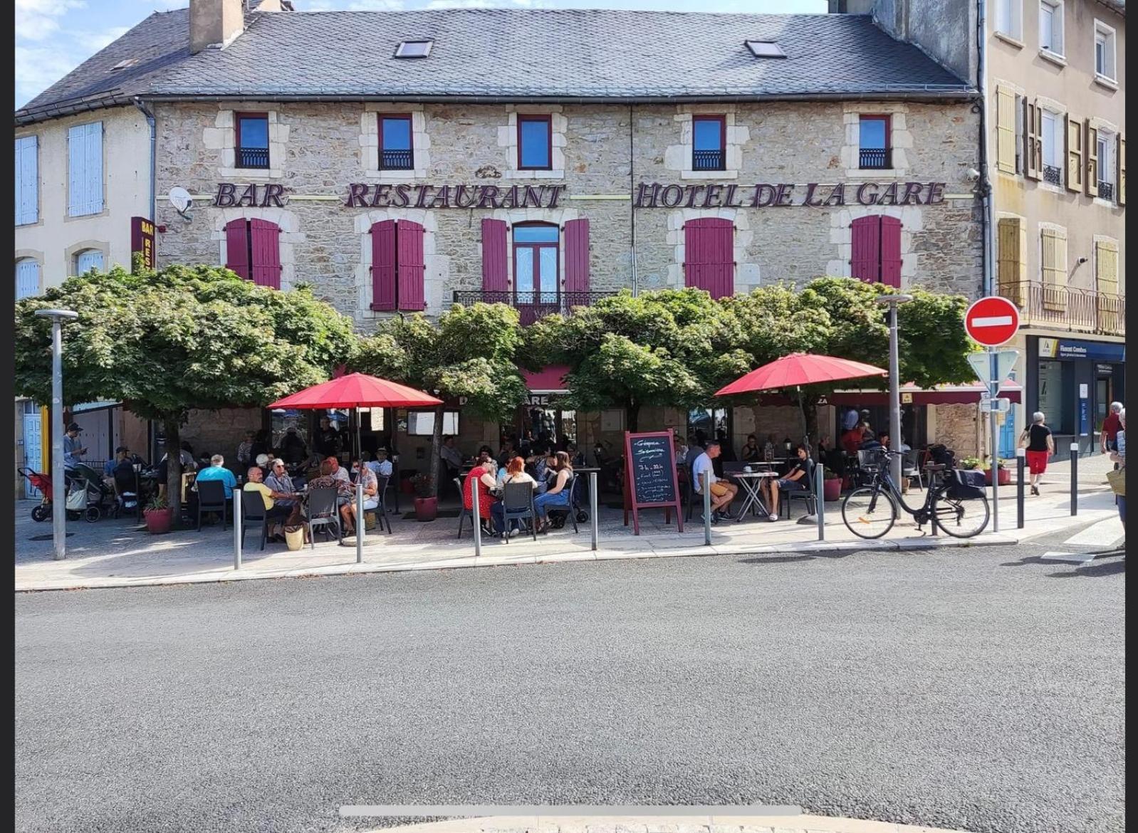 Hotel De La Gare Sévérac-le-Château Zewnętrze zdjęcie