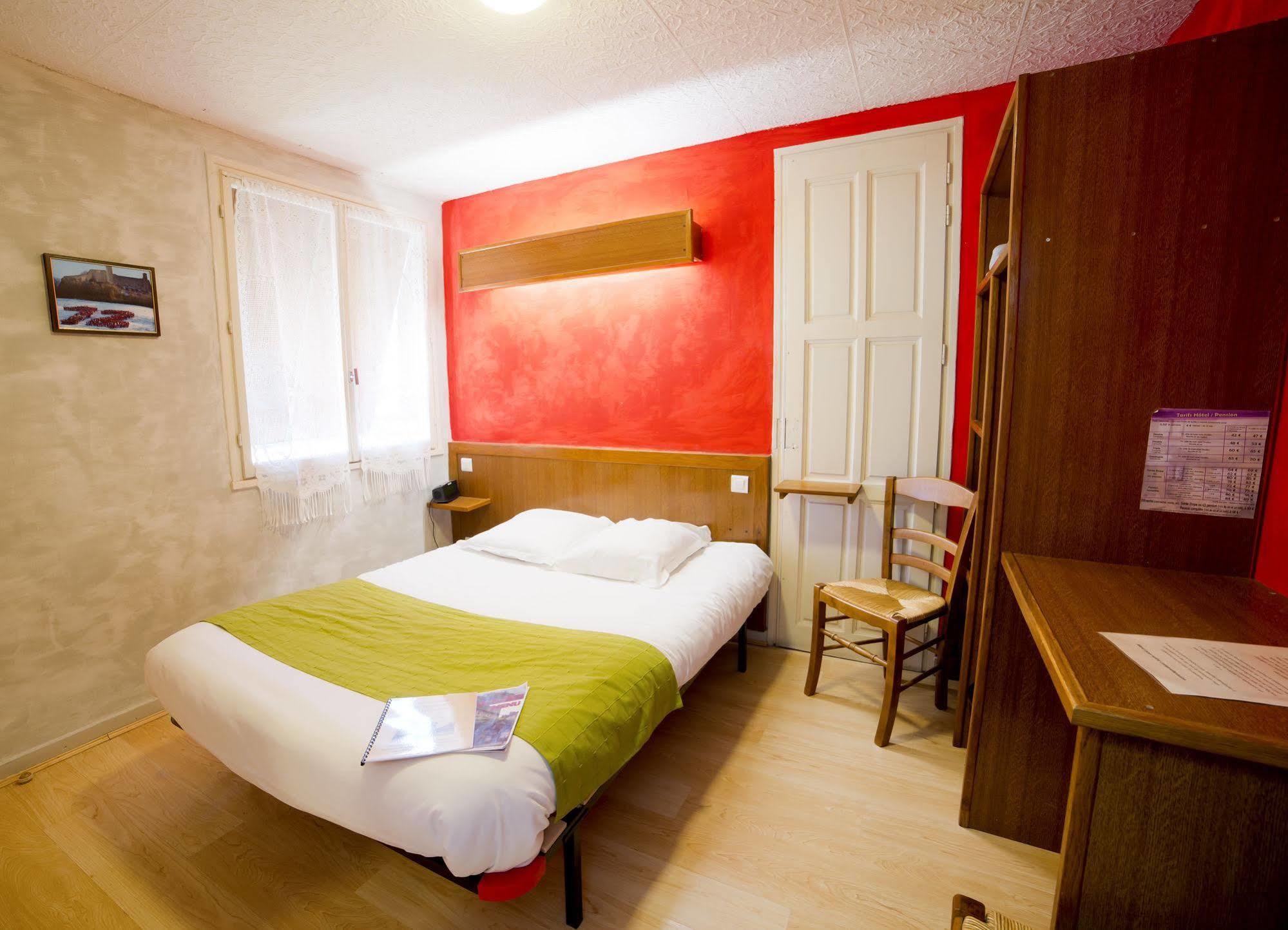 Hotel De La Gare Sévérac-le-Château Zewnętrze zdjęcie